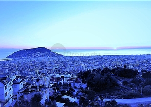 Вилла 5+2 с шикарным видом в центре Алании