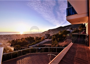 Вилла 5+2 с шикарным видом в центре Алании