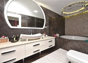 Вилла 5+2 с шикарным видом в центре Алании