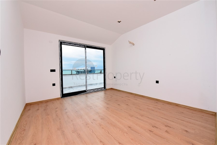 Продается пентхаус 4+1 в районе Каргыджак