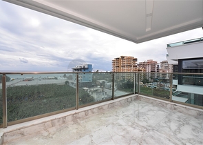 Продается пентхаус 4+1 в районе Каргыджак