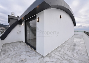 Продается пентхаус 4+1 в районе Каргыджак