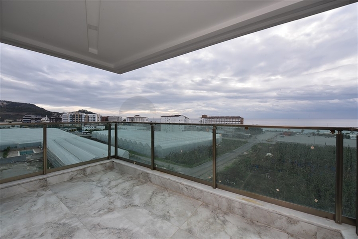 Просторный пентхаус 4+1 в новом комплексе