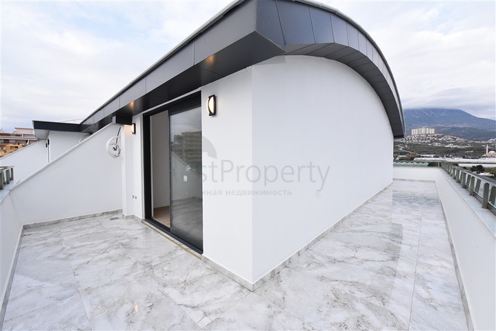 Просторный пентхаус 4+1 в новом комплексе