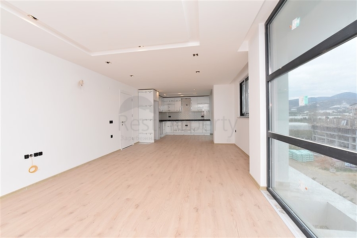 Просторный пентхаус 4+1 в новом комплексе