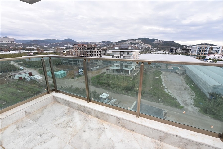 Просторный пентхаус 4+1 в новом комплексе