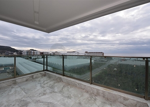 Просторный пентхаус 4+1 в новом комплексе