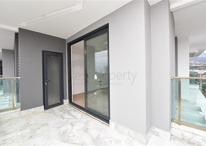 Просторный пентхаус 4+1 в новом комплексе