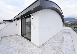 Просторный пентхаус 4+1 в новом комплексе