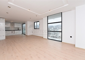 Просторный пентхаус 4+1 в новом комплексе