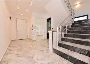 Просторный пентхаус 4+1 в новом комплексе