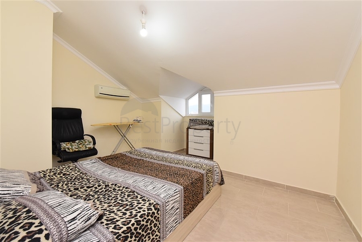 Просторный пентхаус с видом на Средиземное море 