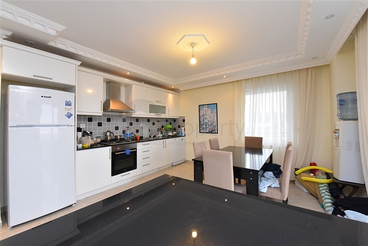 Просторный пентхаус с видом на Средиземное море 