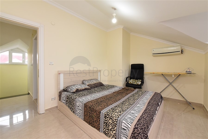 Просторный пентхаус с видом на Средиземное море 