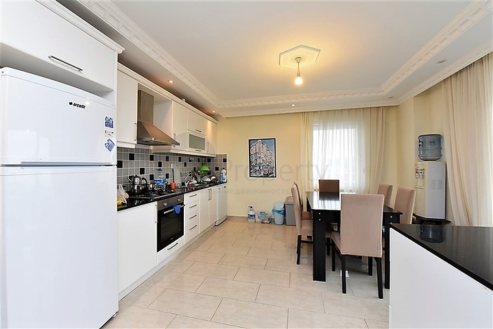 Просторный пентхаус с видом на Средиземное море 