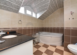 Просторный пентхаус с видом на Средиземное море 