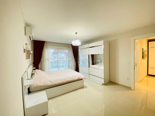 Апартаменты 2+1 с видом на море в Кестель