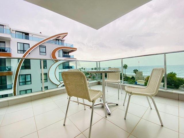 Апартаменты 2+1 с видом на море в Кестель