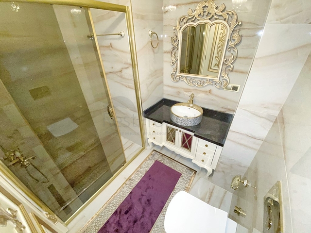 Королевский пентхаус 4+1 в элитном комплексе в районе Махмутлар