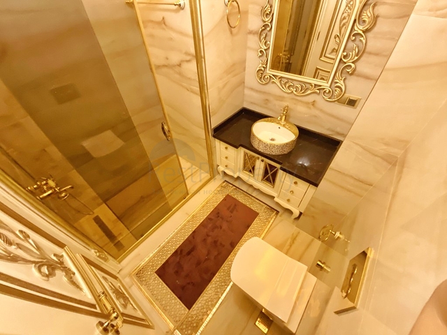 Королевский пентхаус 4+1 в элитном комплексе в районе Махмутлар