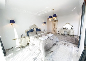 Королевский пентхаус 4+1 в элитном комплексе в районе Махмутлар