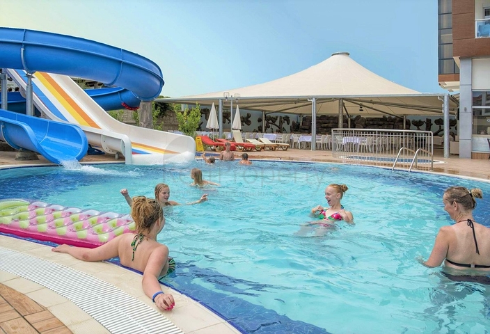 Просторная квартира 1+1 в современном комплексе 