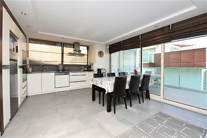 Четырехспальный  пентхаус в районе Каргыджак