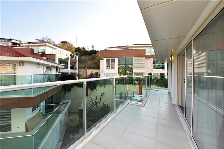 Четырехспальный  пентхаус в районе Каргыджак