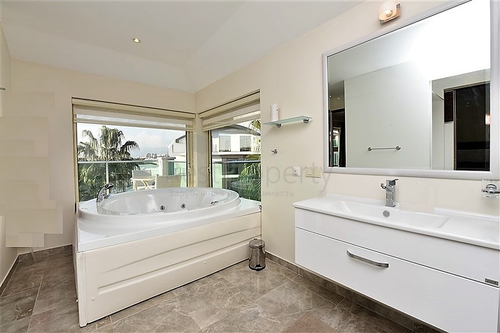 Четырехспальный  пентхаус в районе Каргыджак