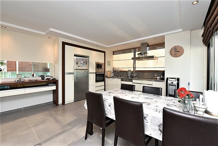 Четырехспальный  пентхаус в районе Каргыджак