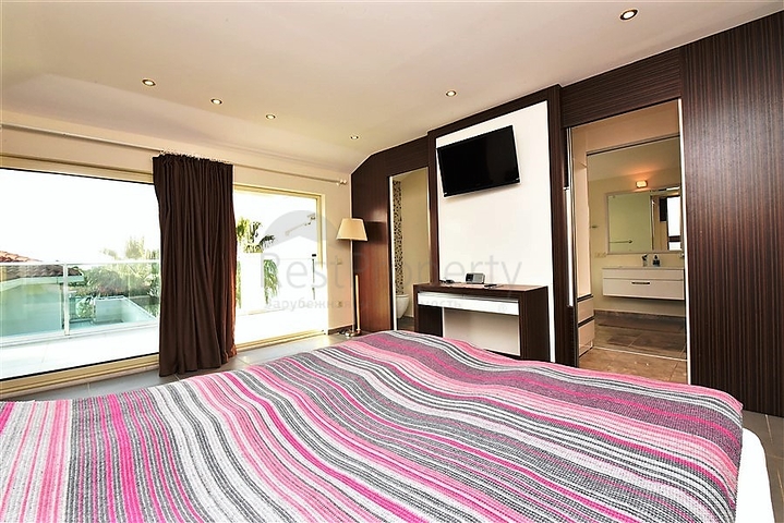 Четырехспальный  пентхаус в районе Каргыджак