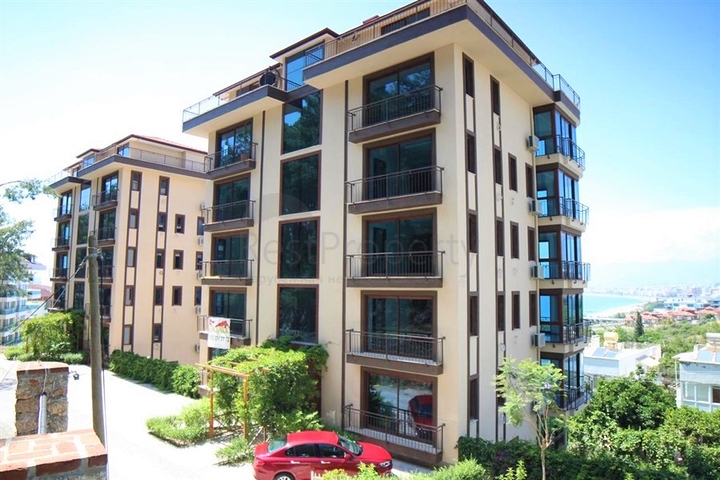 Трехкомнатный пентхаус с видом на море