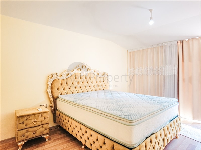 Трехкомнатный пентхаус с видом на море