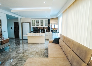 Трехкомнатный пентхаус с видом на море