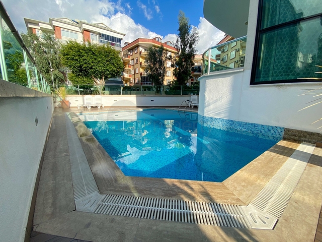 Апартаменты планировкой 1+1 в районе Оба