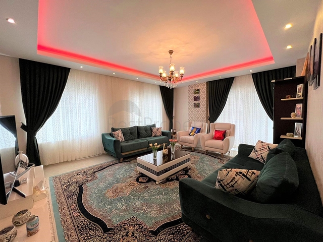 Квартира 2+1 с отдельной кухней в районе Тосмур