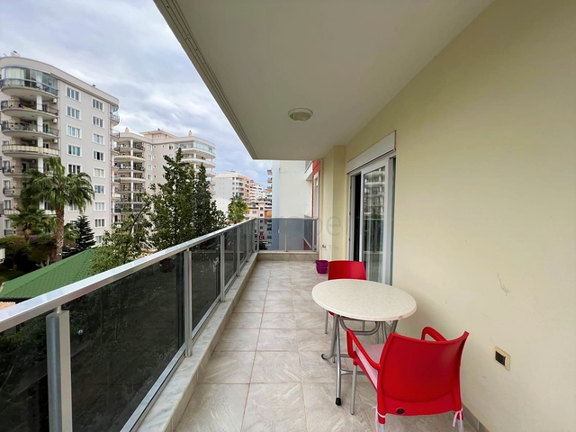 Квартира 2+1 с отдельной кухней в районе Тосмур