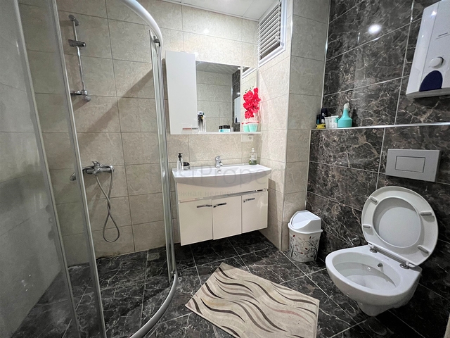 Квартира 2+1 с отдельной кухней в районе Тосмур