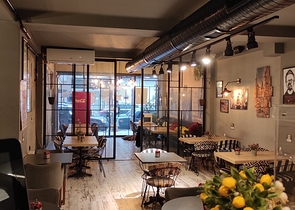 Возле площади Шириневлер продажа коммерческого помещения с действующим бизнесом- Кафе Возле площади Шириневлер продажа коммерческого помещения с действующим бизнесом- Кафе