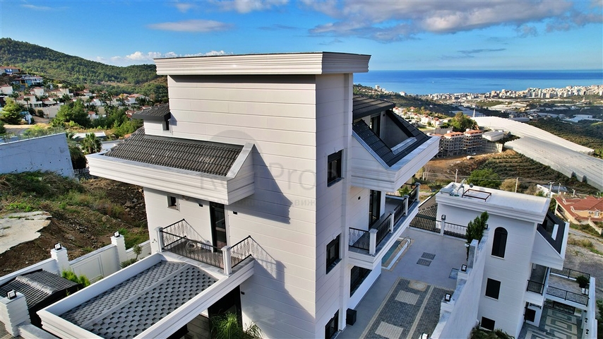 Эксклюзивная вилла с потрясающим видом на Средиземное море