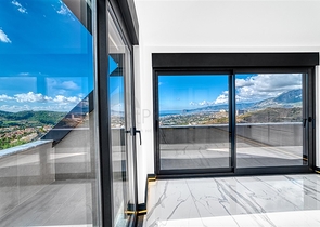 Эксклюзивная вилла с потрясающим видом на Средиземное море