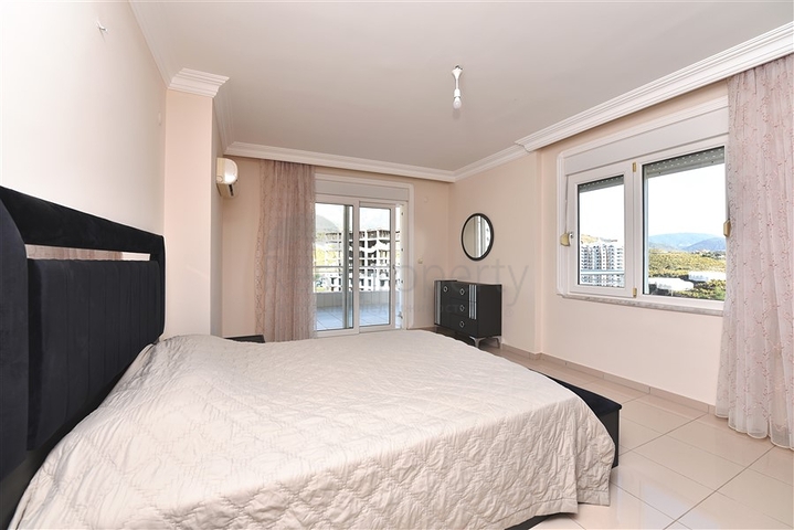 Квартира с готовым дизайнерским решением 2+1 в Махмутларе