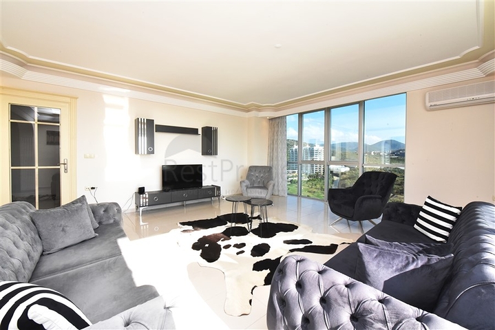 Квартира с готовым дизайнерским решением 2+1 в Махмутларе