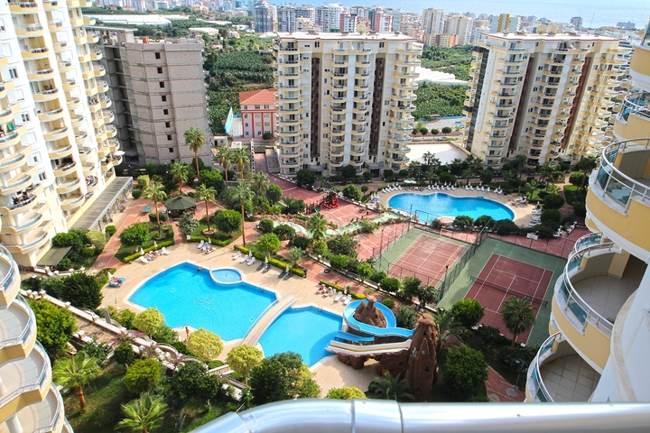 Квартира с готовым дизайнерским решением 2+1 в Махмутларе