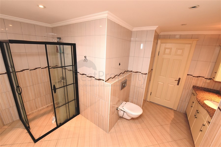 Квартира с готовым дизайнерским решением 2+1 в Махмутларе