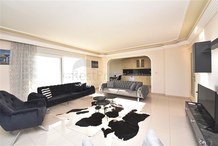 Квартира с готовым дизайнерским решением 2+1 в Махмутларе