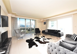 Квартира с готовым дизайнерским решением 2+1 в Махмутларе