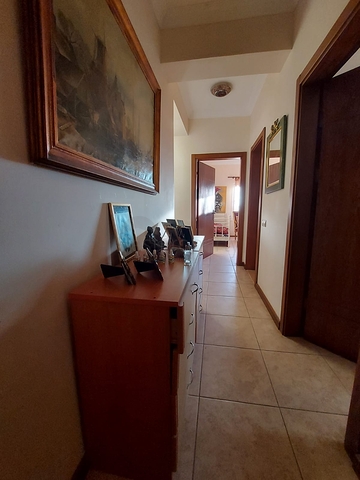 Трехкомнатная Квартира с Видом На Море и с Садом