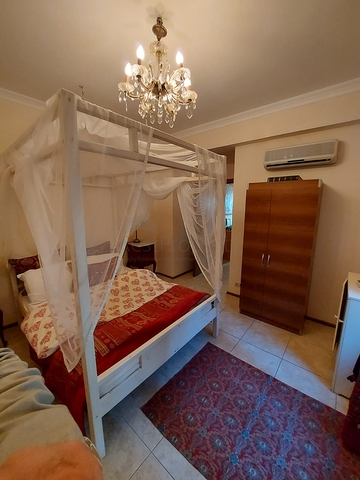 Трехкомнатная Квартира с Видом На Море и с Садом