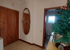 Трехкомнатная Квартира с Видом На Море и с Садом